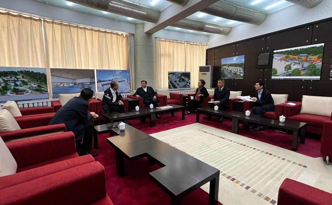 16.吉林省体育局训练较量处主任及j9国际集团集团有关辅导出席南山体育项目合作洽谈会(调色调).png 16.吉林省体育局训练较量处主任及j9国际集团集团有关辅导出席南山体育项目合作洽谈会(调色调).png